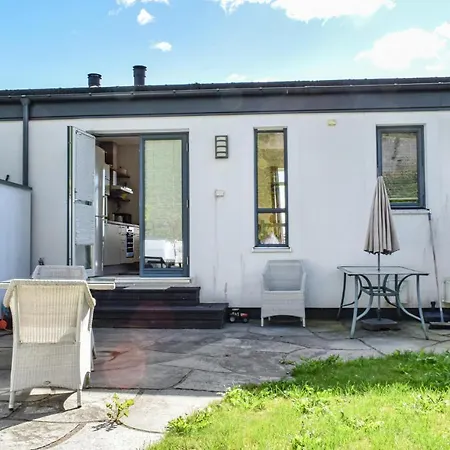 2 Bedroom Stunning In *