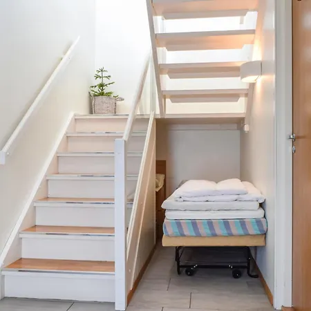 아파트 2 Bedroom Stunning In 크리스티안산