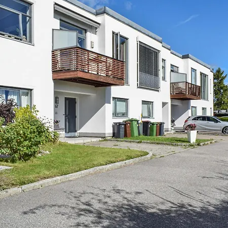 2 Bedroom Stunning In Kristiansand